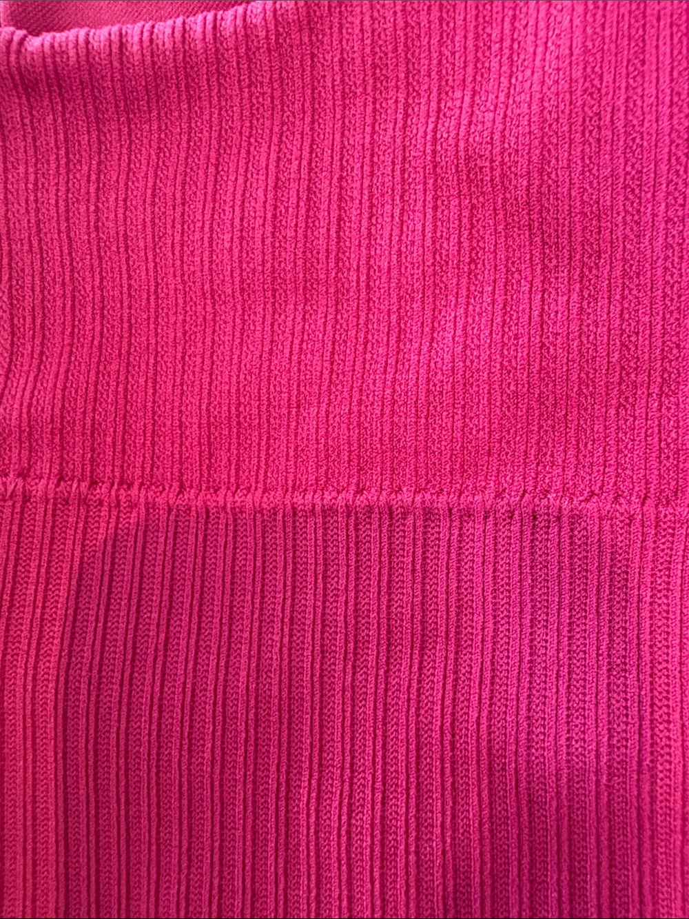 Pink Ribbed V-Neck Crop Tank - Picture 4 of 5